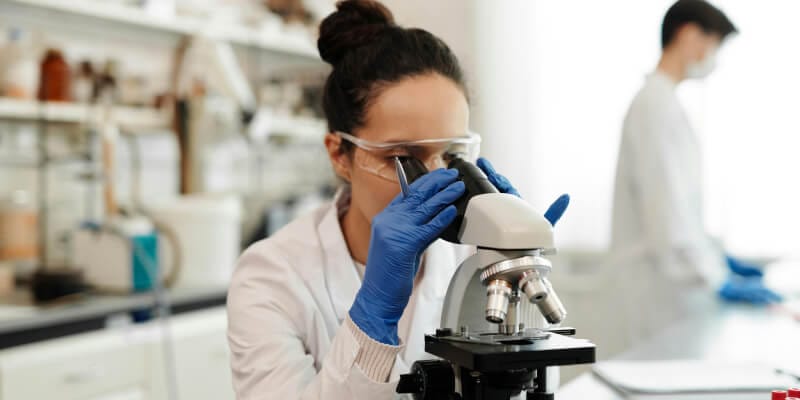 ¿Cómo influyen los genes en la salud?